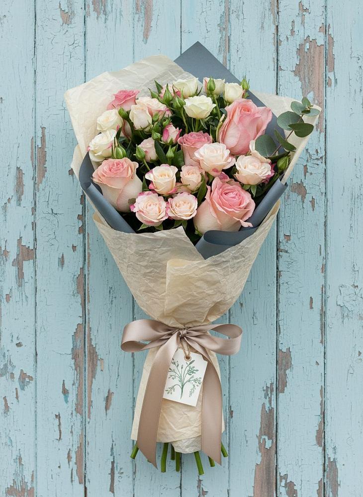 Букет цветов из: Розы в Верхние Киги