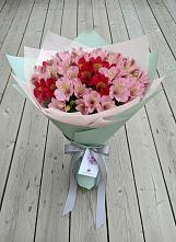Букет цветов из:  Альстромерии в Верхние Киги