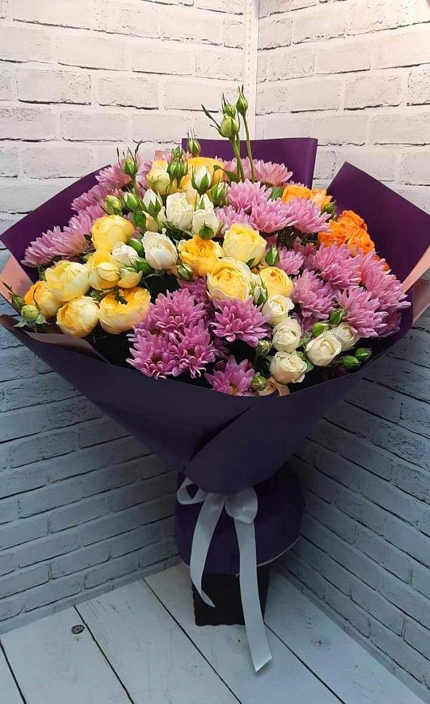 Букет цветов из: Хризантемы и Розы в Верхние Киги