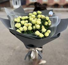 Букет Белые кустовые розы Солинеро в Верхние Киги
