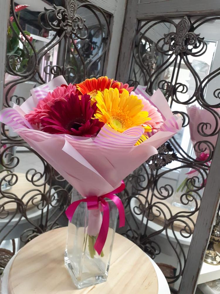 Букет цветов из: Герберы в Верхние Киги