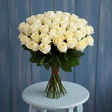 Букет 51 Белая роза Эдлесс Лав в Верхние Киги