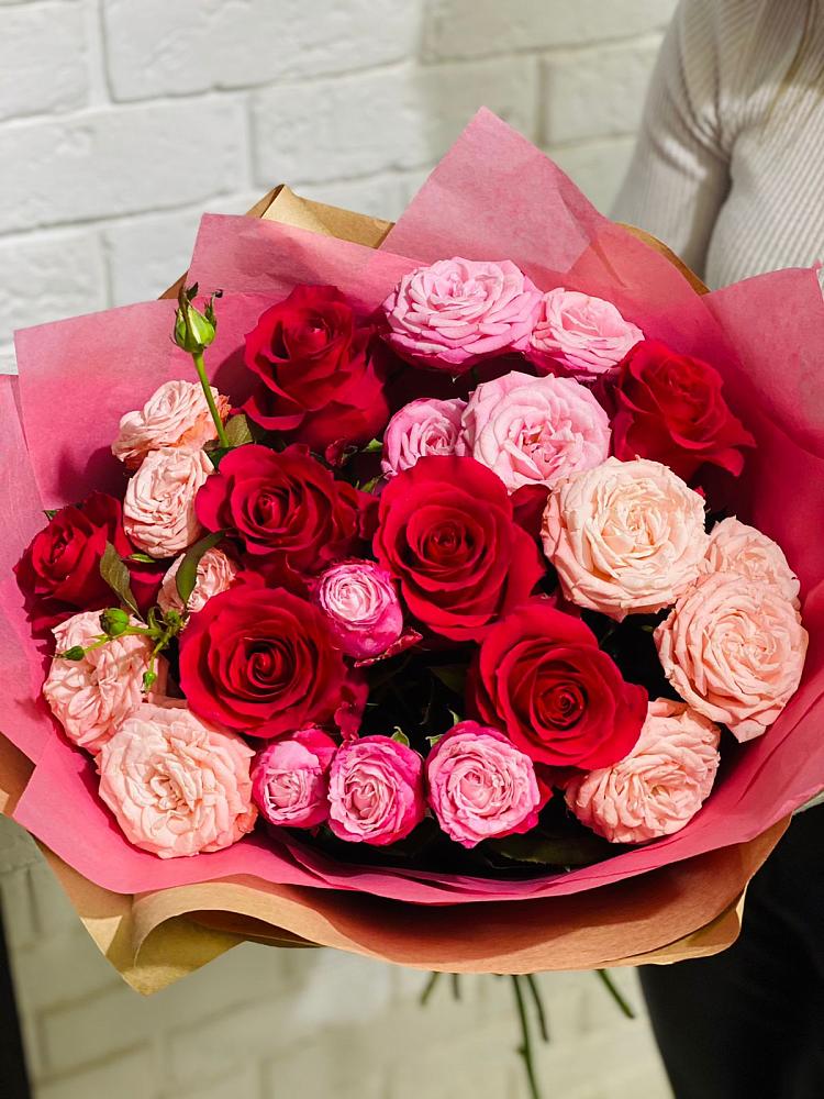 Букет цветов из: Розы в Верхние Киги