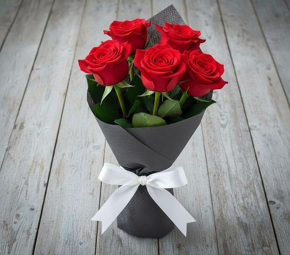 Букет 5 Красных роз Эдлесс Лав в Верхние Киги