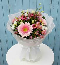 Букет цветов из:  Герберы, Альстромерии и Лизиантусы в Верхние Киги