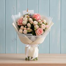 Букет цветов из:  Розы в Верхние Киги