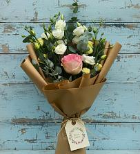 Букет цветов из:  Розы и Лизиантусы в Верхние Киги