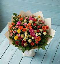 Букет Микс из разноцветных кустовых роз в Верхние Киги